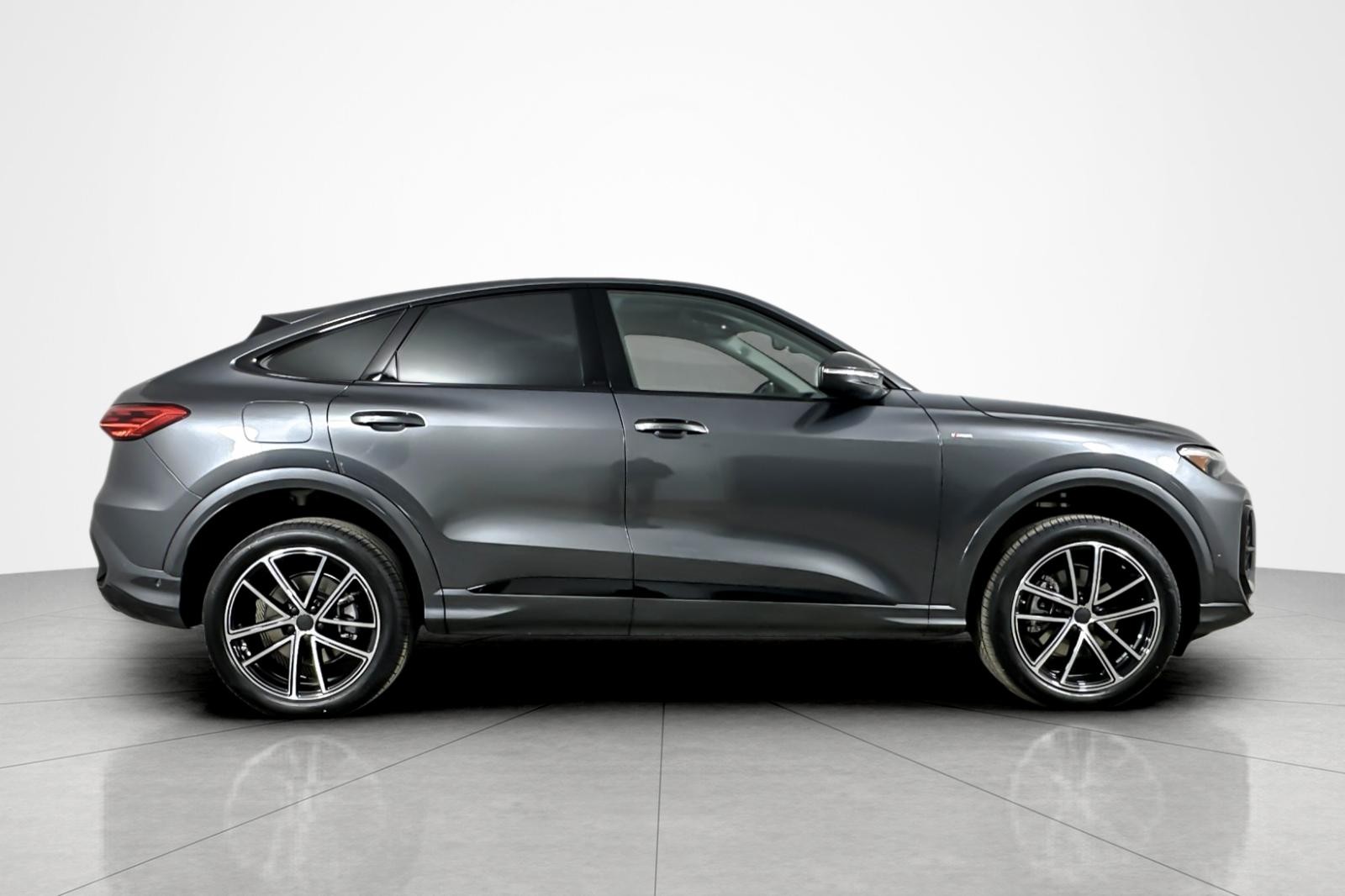 New 2026 Daytona Gray Pearl Effect Audi Premium Plus 2.0 TFSI quattro image 7
