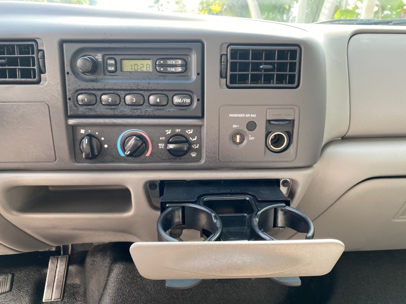 2001 Ford Super Duty F-350 DRW XL 1 OWNER LOW MILES 14,269 in , 