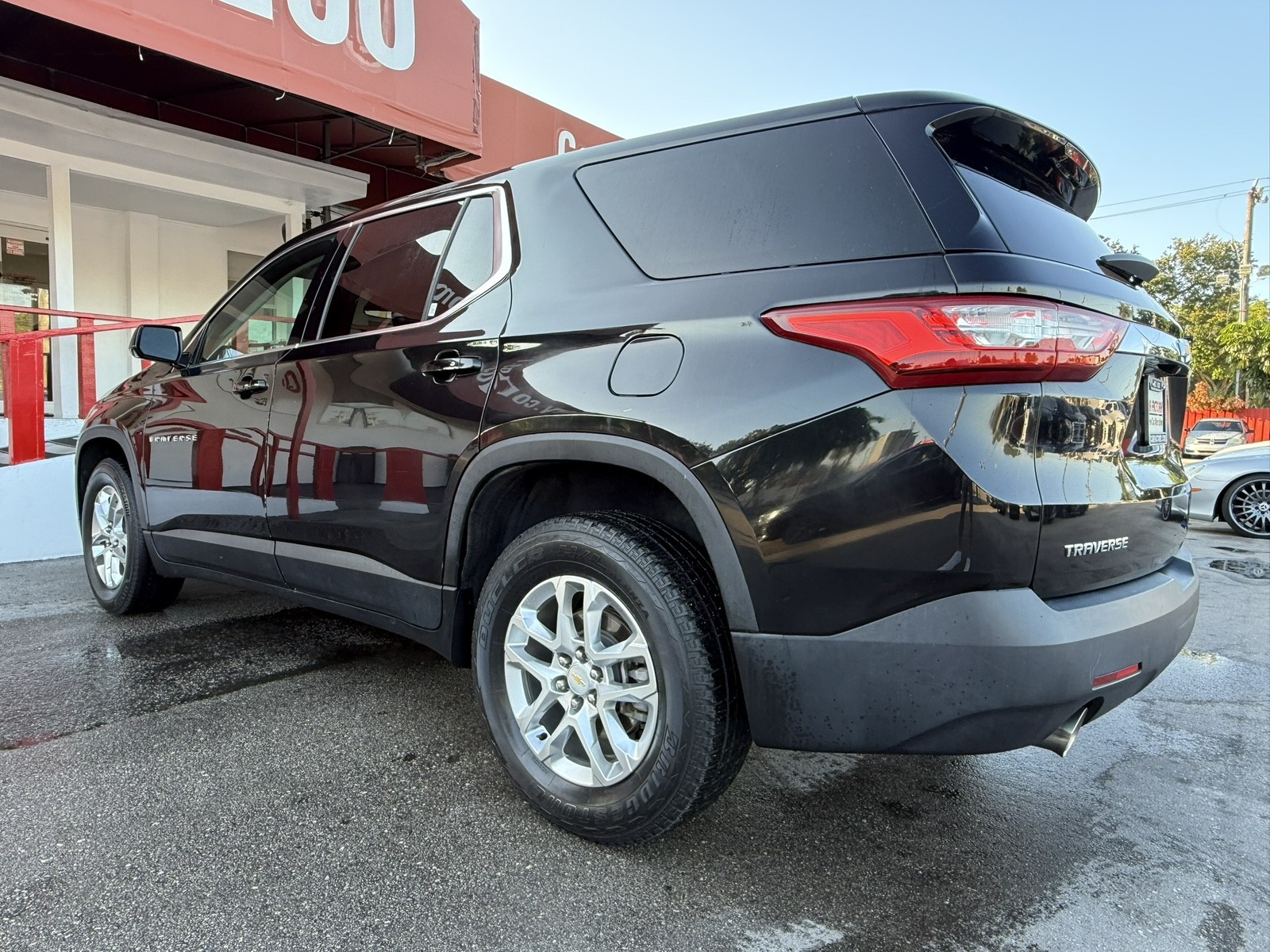 2020 Chevrolet Traverse - $18,977