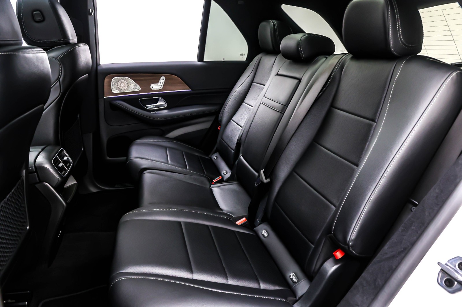 New 2026 Polar White Mercedes-Benz GLE 350 image 8