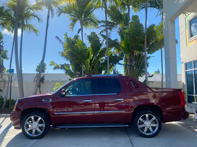 2007 Cadillac Escalade EXT LOW MILES 13,852 1 OWNER 4WD in , 