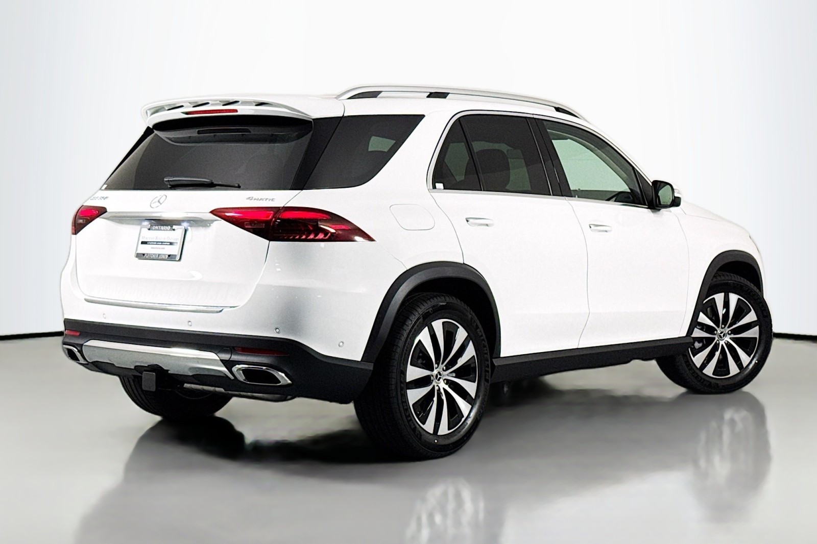 New 2026 Polar White Mercedes-Benz GLE 350 4MATIC® SUV image 11