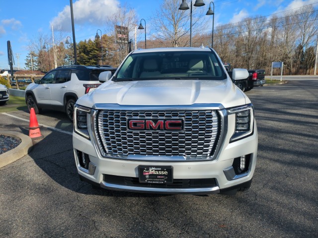 2022 GMC Yukon Denali 3