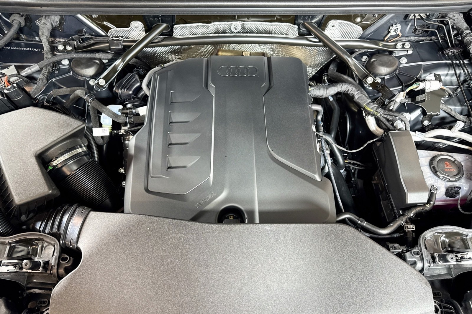 New 2025 Tambora Gray Metallic Audi Premium Plus 2.0 TFSI quattro image 27