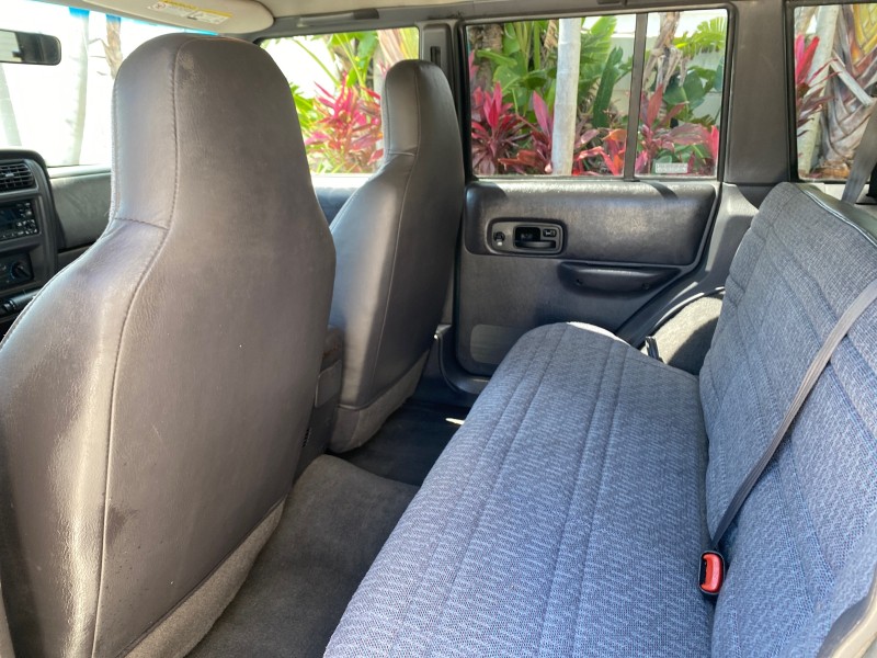 2000 Jeep Cherokee Sport 1 OWNER 4X4 AC 4.0 6YL in , 