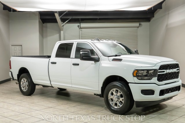 2023  2500 Tradesman 6.4L Hemi Navigation Keyless Start in , 