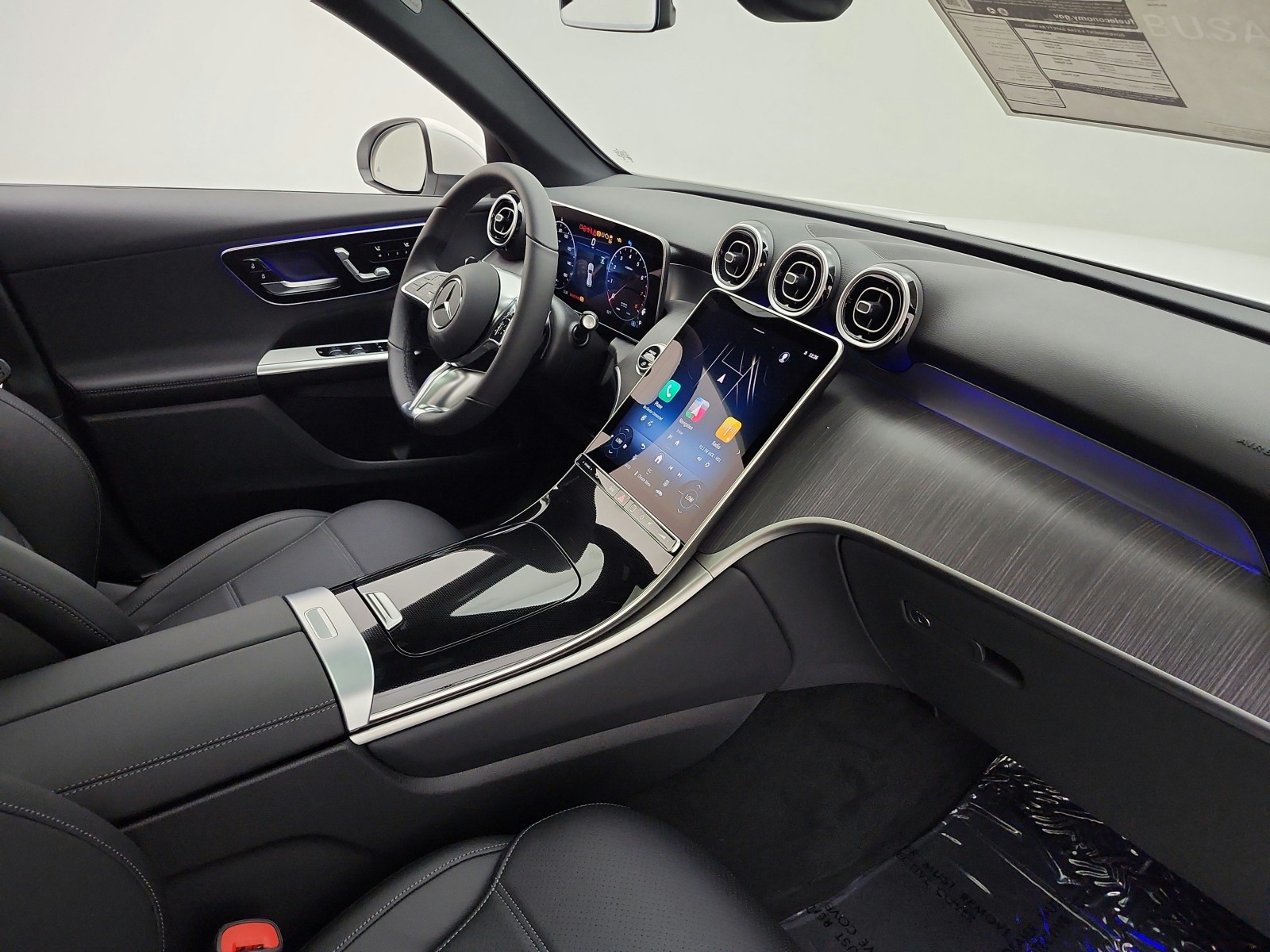 New 2027 Polar White Mercedes-Benz GLC 300 SUV image 15