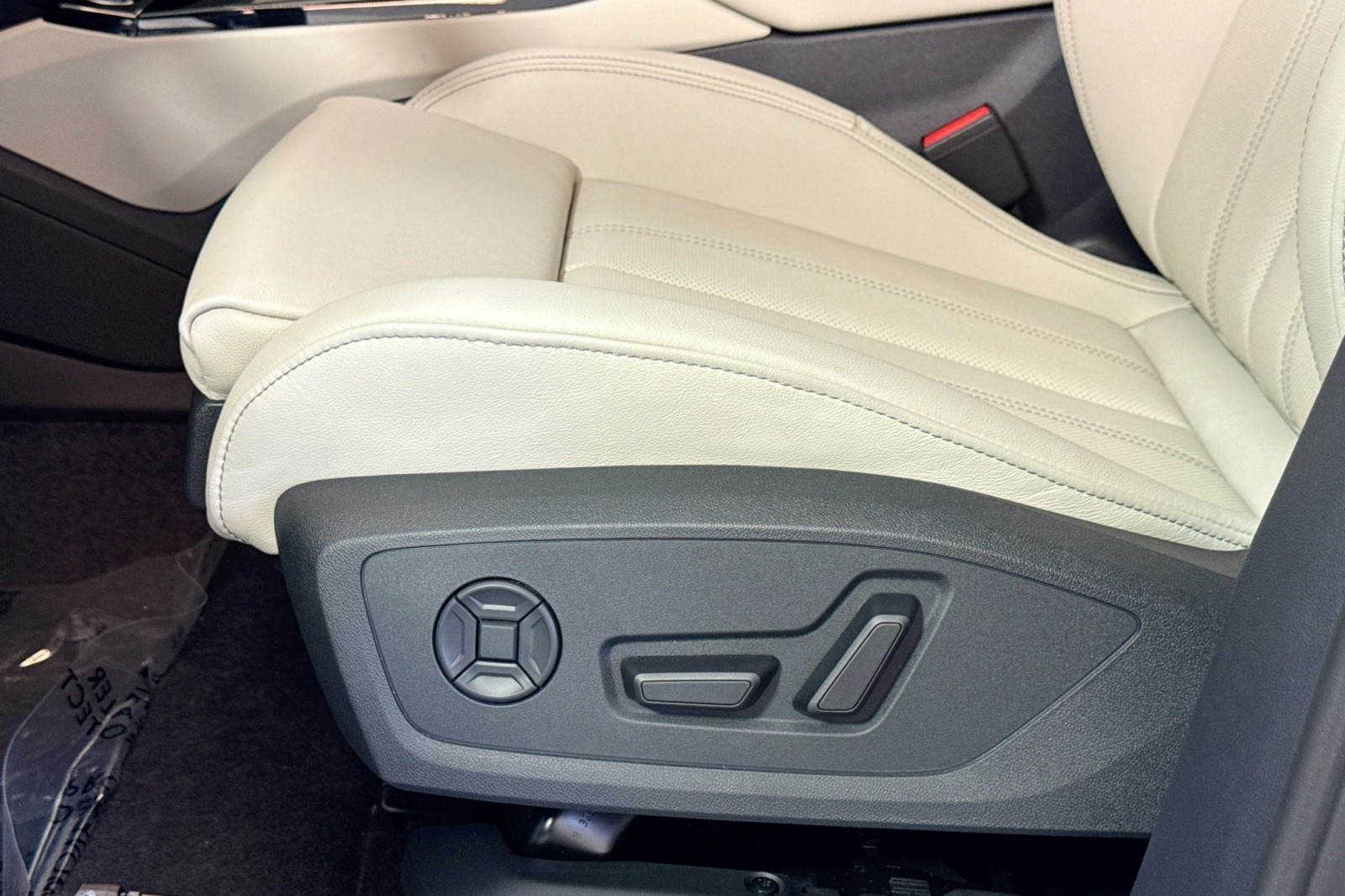 New 2025 Glacier White Metallic Audi Premium Plus quattro image 16