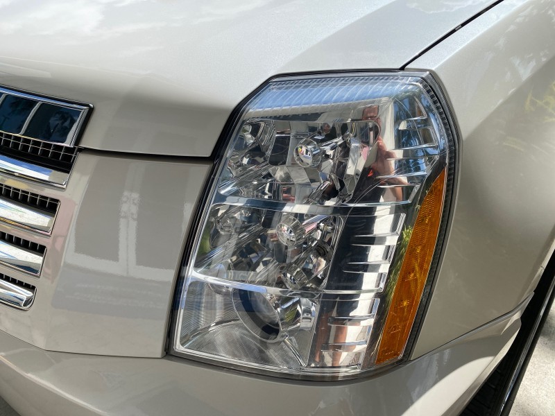 2010 Cadillac Escalade SUNROOF NAV Premium LOW MILES 66,933 in ,