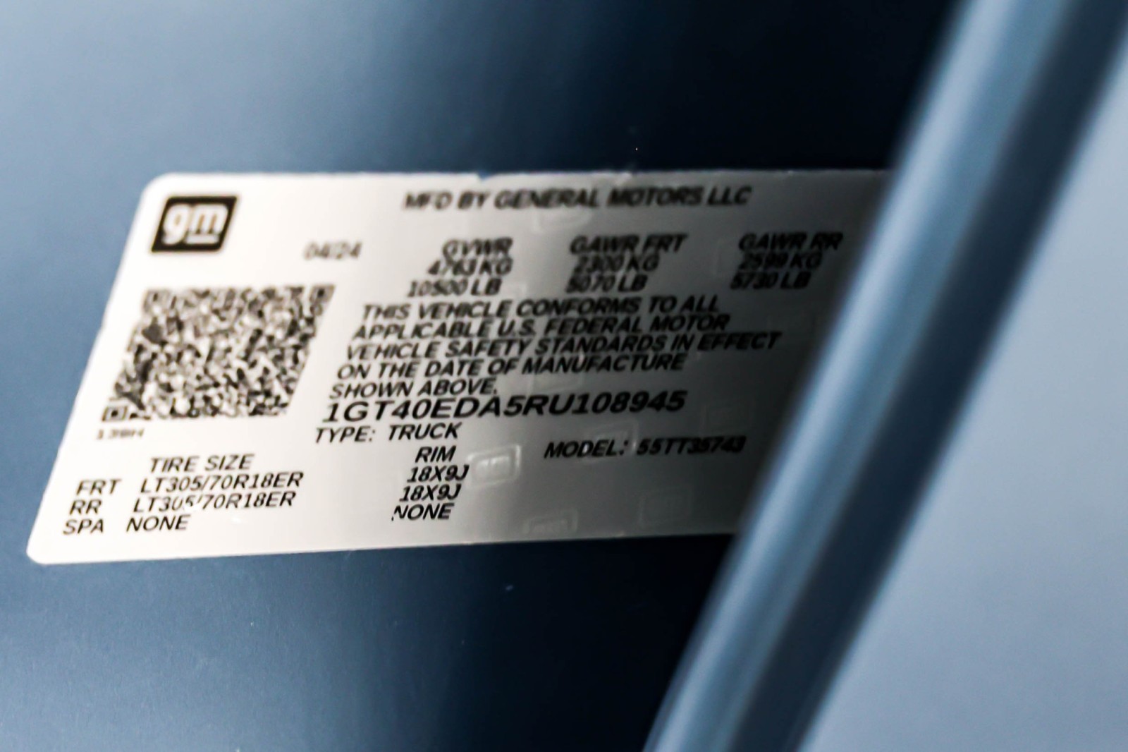 Used 2024 Neptune Blue Matte GMC e4WD Crew Cab 3X image 23