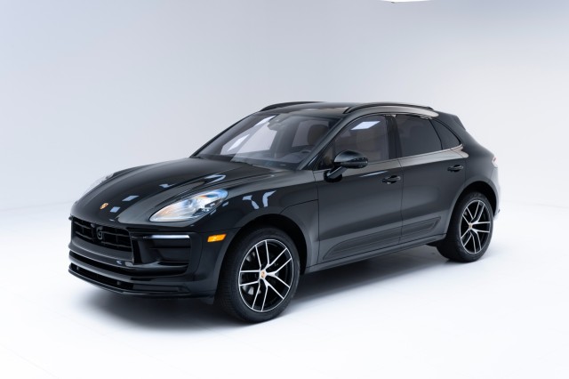 2024  Macan  in , 