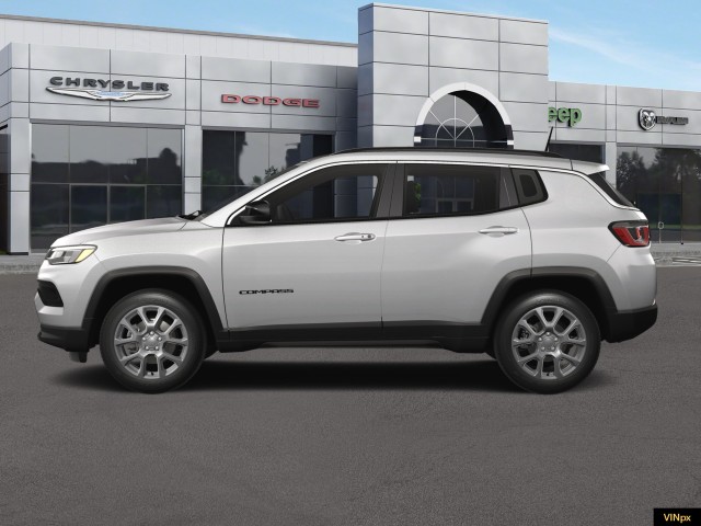 2024 Jeep Compass Latitude Lux 3