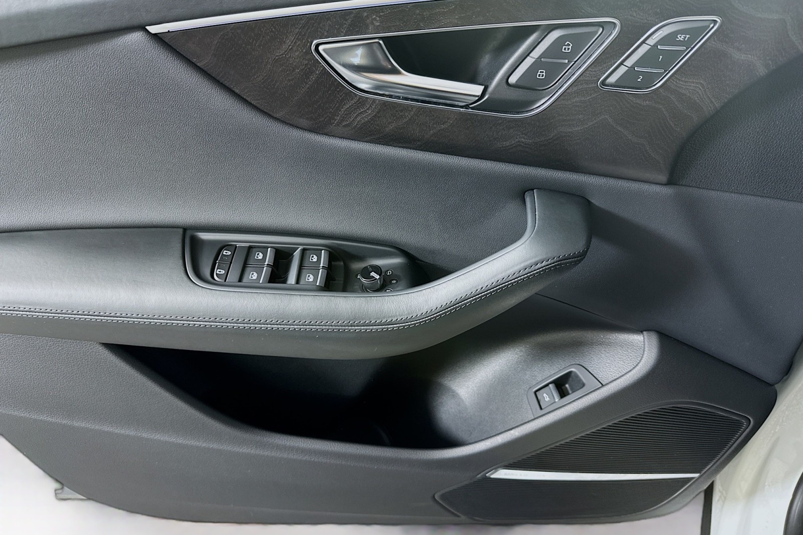 Used 2022 Carrara White Audi Prestige image 21