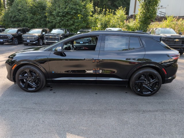 2024 Chevrolet Equinox EV RS 11