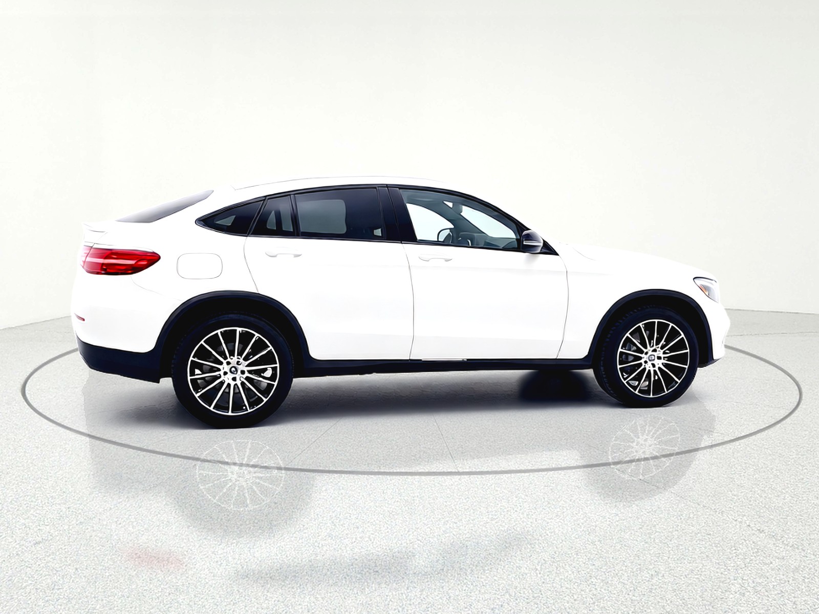 Used 2018 Polar White Mercedes-Benz GLC 300 4MATIC® Coupe image 13