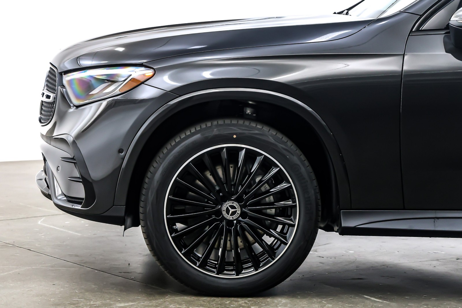 New 2026 Graphite Grey Metallic Mercedes-Benz GLC 300 image 10