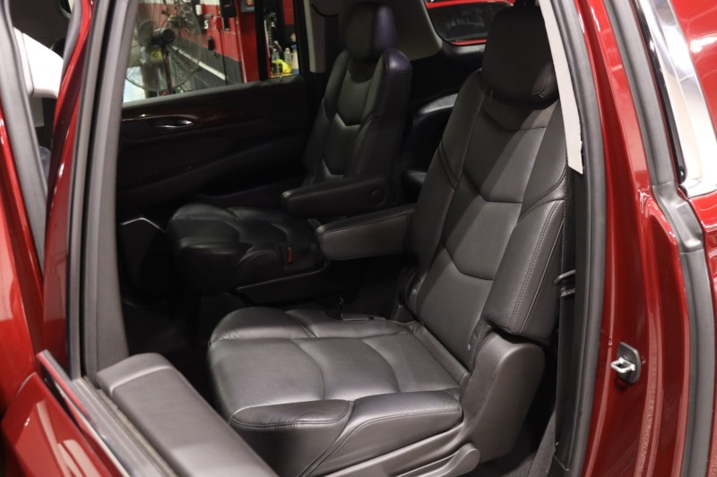 2020 Cadillac Escalade ESV 4dr Suv in , 