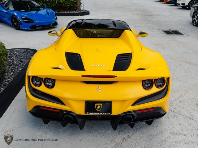 Ferrari F8 Spider