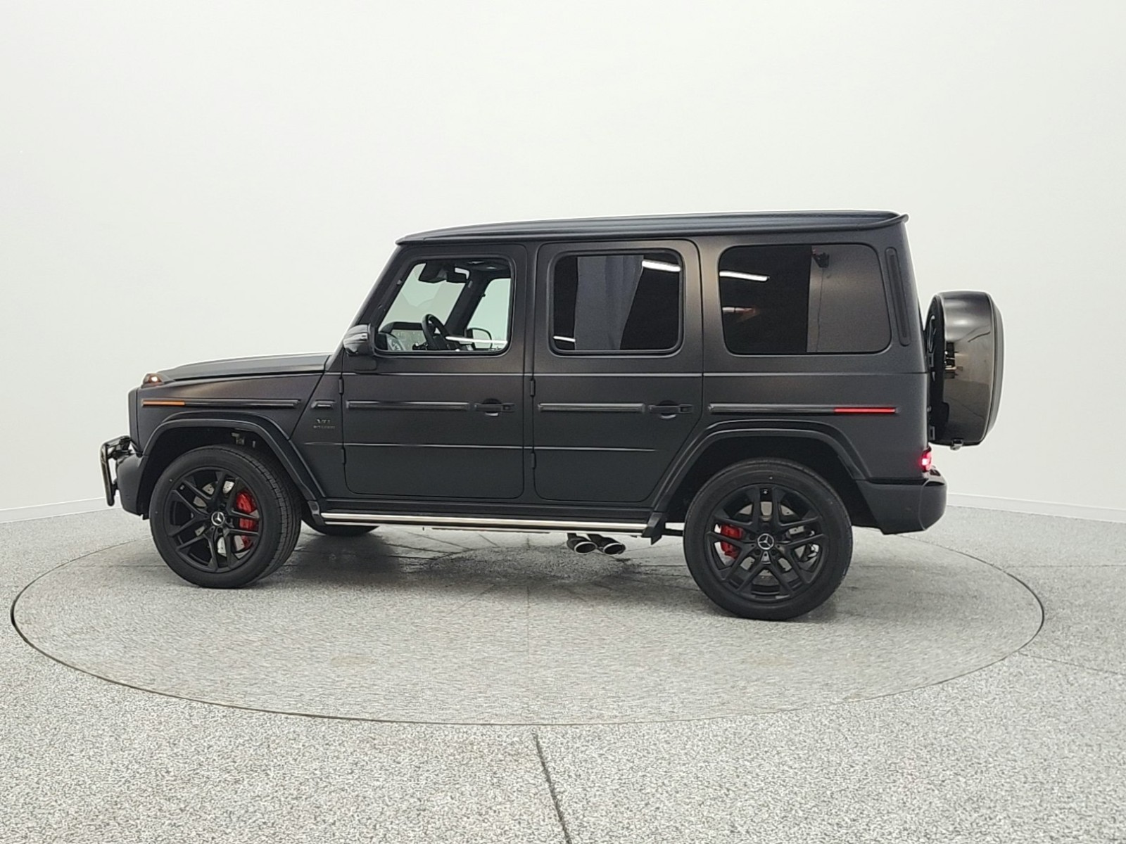 Certified Used 2025 MANUFAKTUR Night Black magno Mercedes-Benz AMG® G 63 SUV image 8