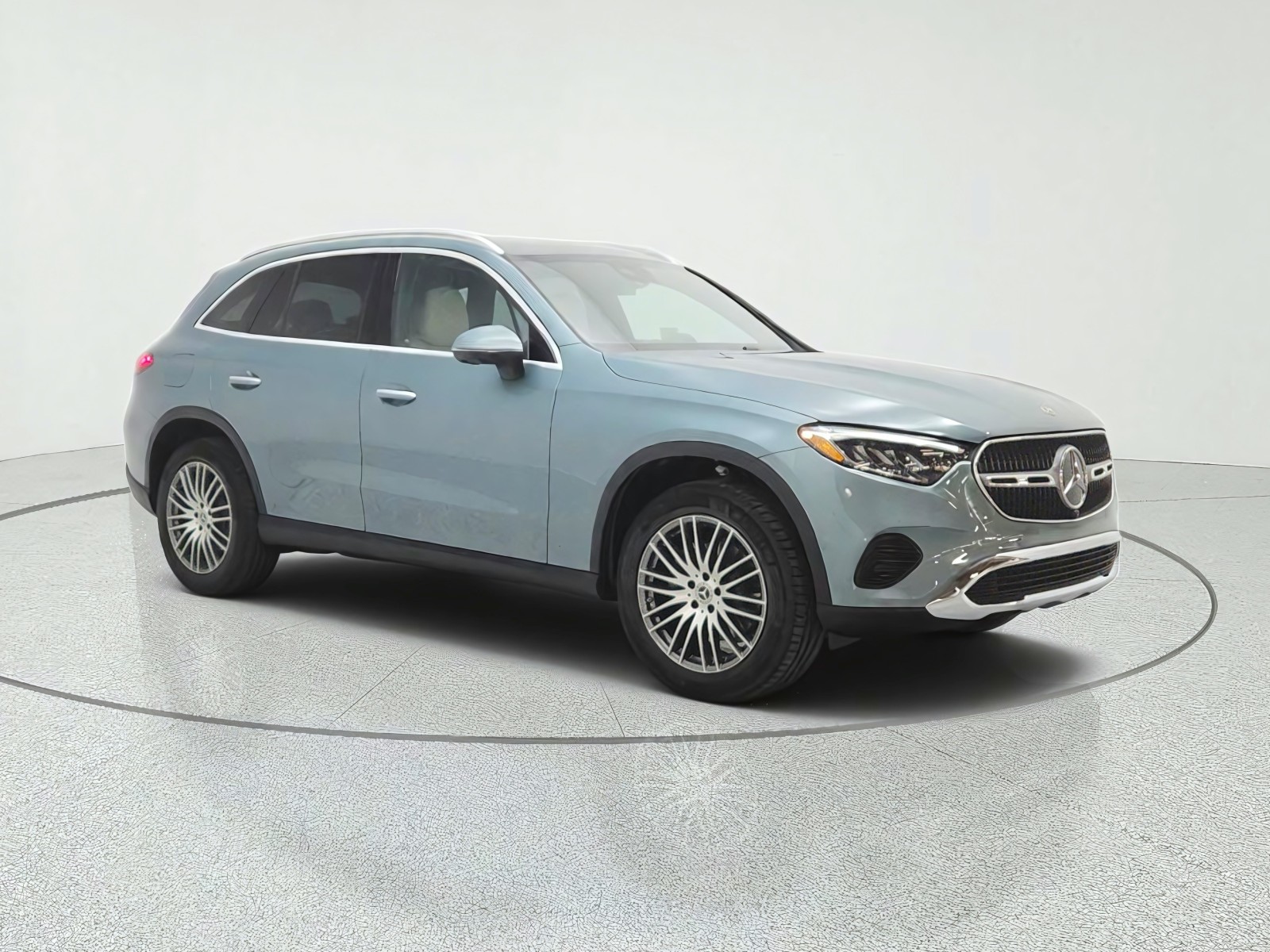 New 2026 Verde Silver Metallic Mercedes-Benz GLC 300 4MATIC® SUV image 3