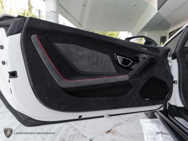 Lamborghini Huracan Sterrato