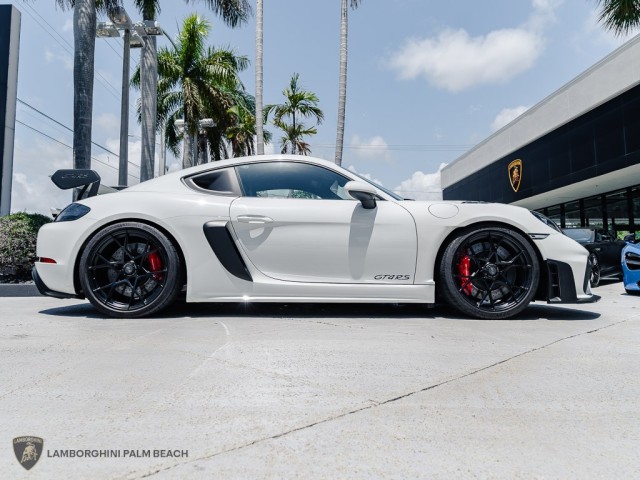 Porsche 718 Cayman