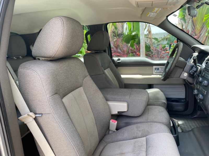 2010 Ford F-150 4 DR CREW XL LOW MILES 34,625 in , 