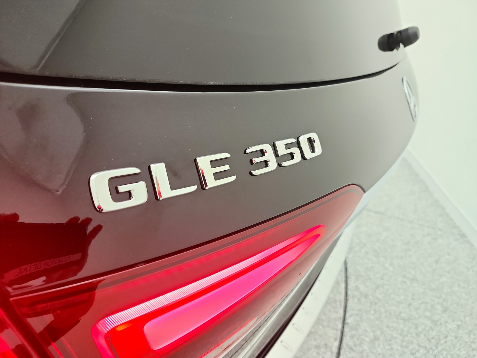 Certified Used 2026 Obsidian Black Metallic Mercedes-Benz GLE 350 4MATIC® SUV image 25