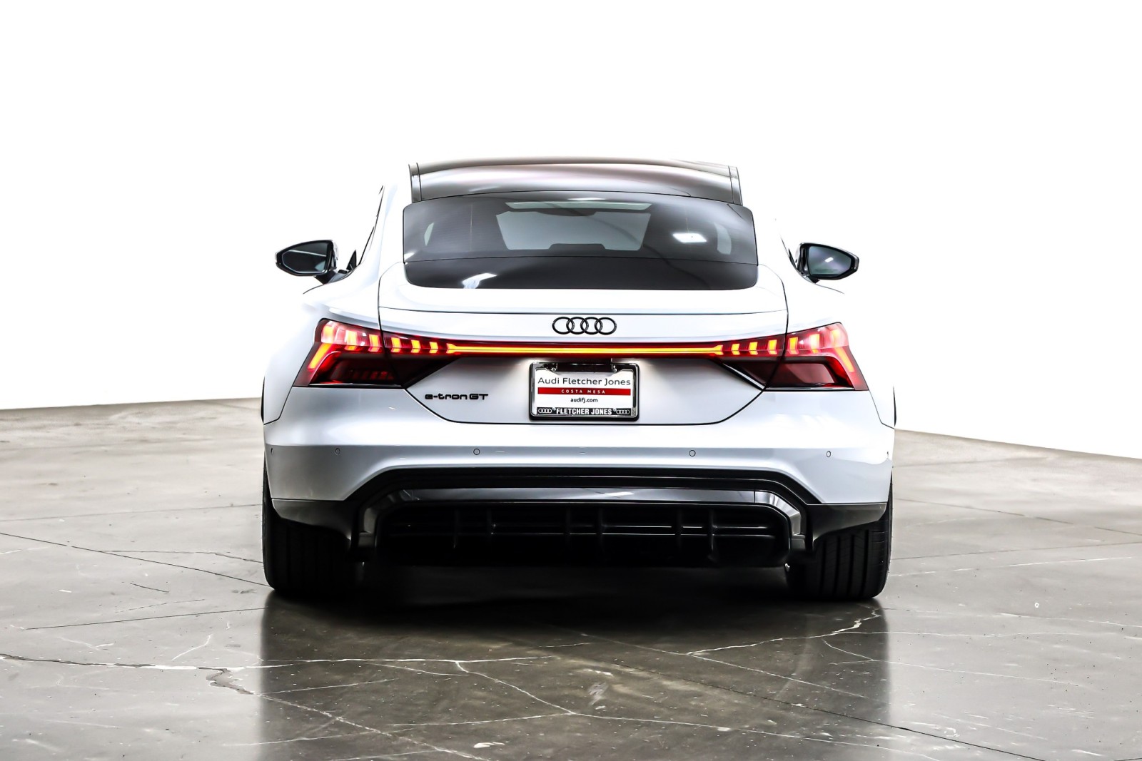 Used 2024 Suzuka Gray Metallic Audi quattro image 5