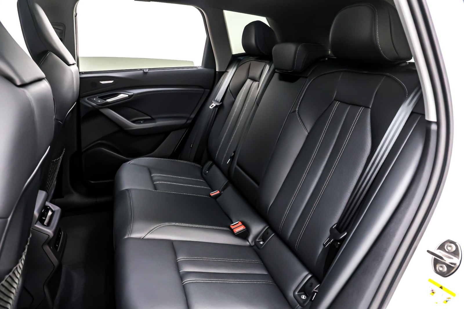 New 2025 Glacier White Metallic Audi Premium Plus quattro image 8