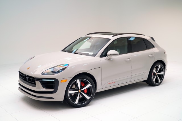 2026  Macan S in , 