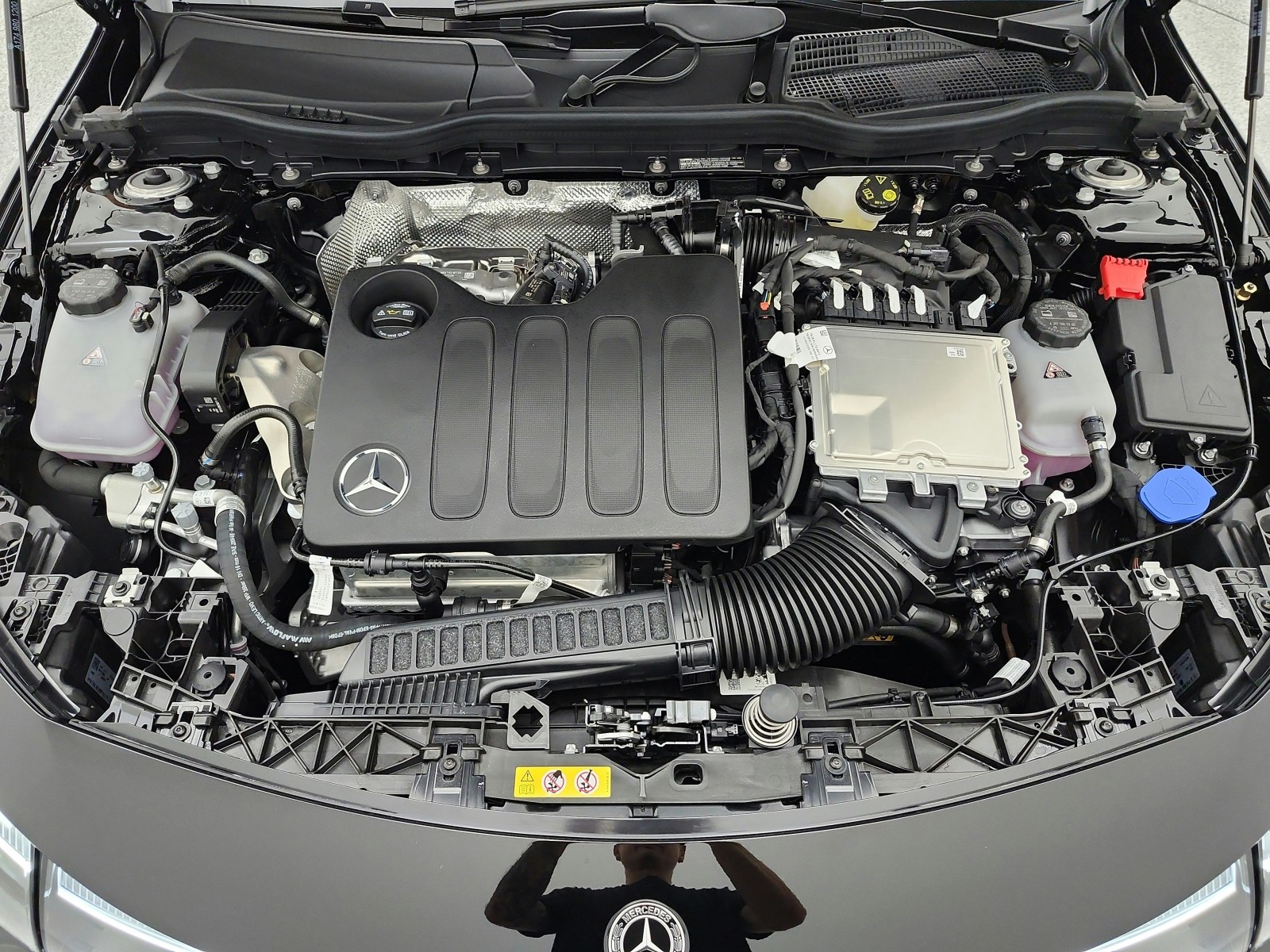 New 2027 Night Black Mercedes-Benz CLA 220 Hybrid FWD image 12