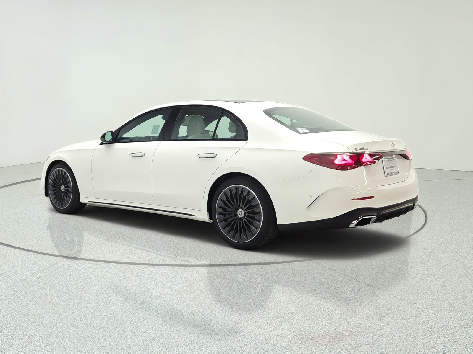 New 2027 Polar White Mercedes-Benz E 450 4MATIC® Sedan image 7