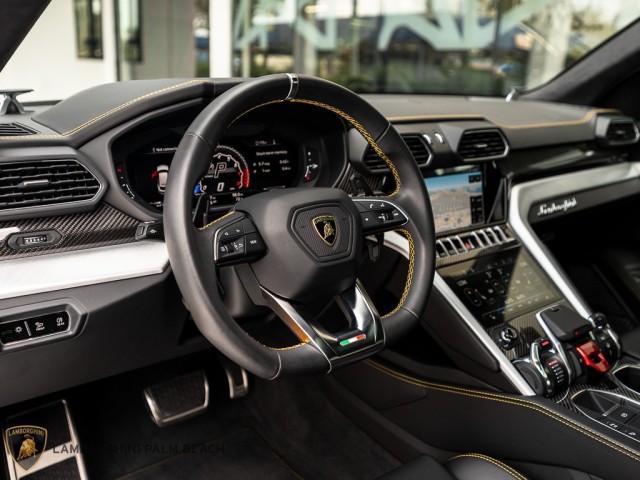 2021 Lamborghini Urus  in , 