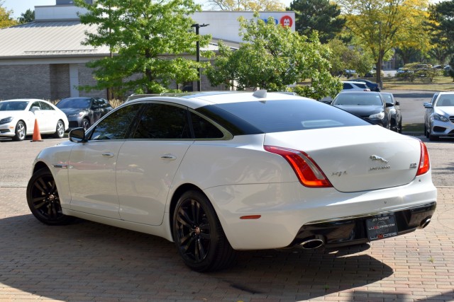 2017 Jaguar XJ Navi Leather Moonroof Blind Spot Heated Front Seats Rear Camera MSRP $90,321 9