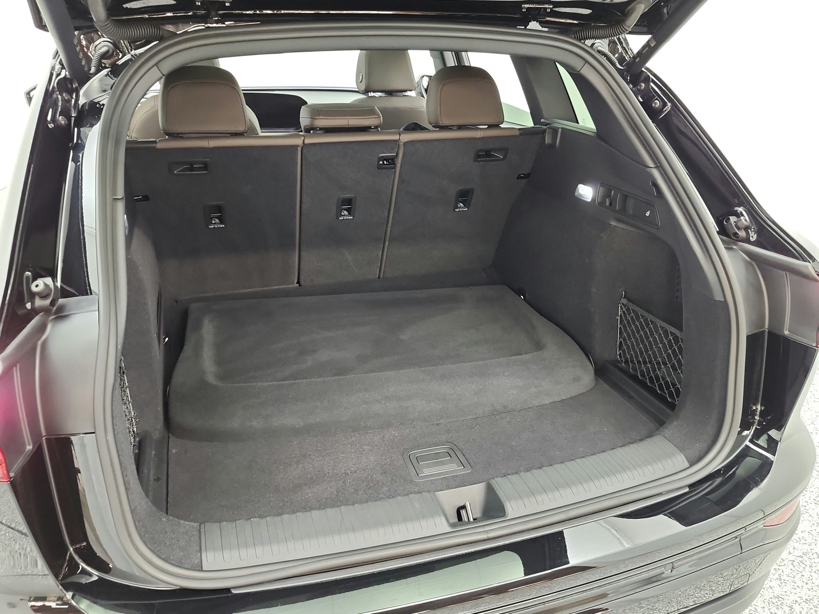 Used 2025 Mythos Black Metallic Audi Premium Plus RWD image 23