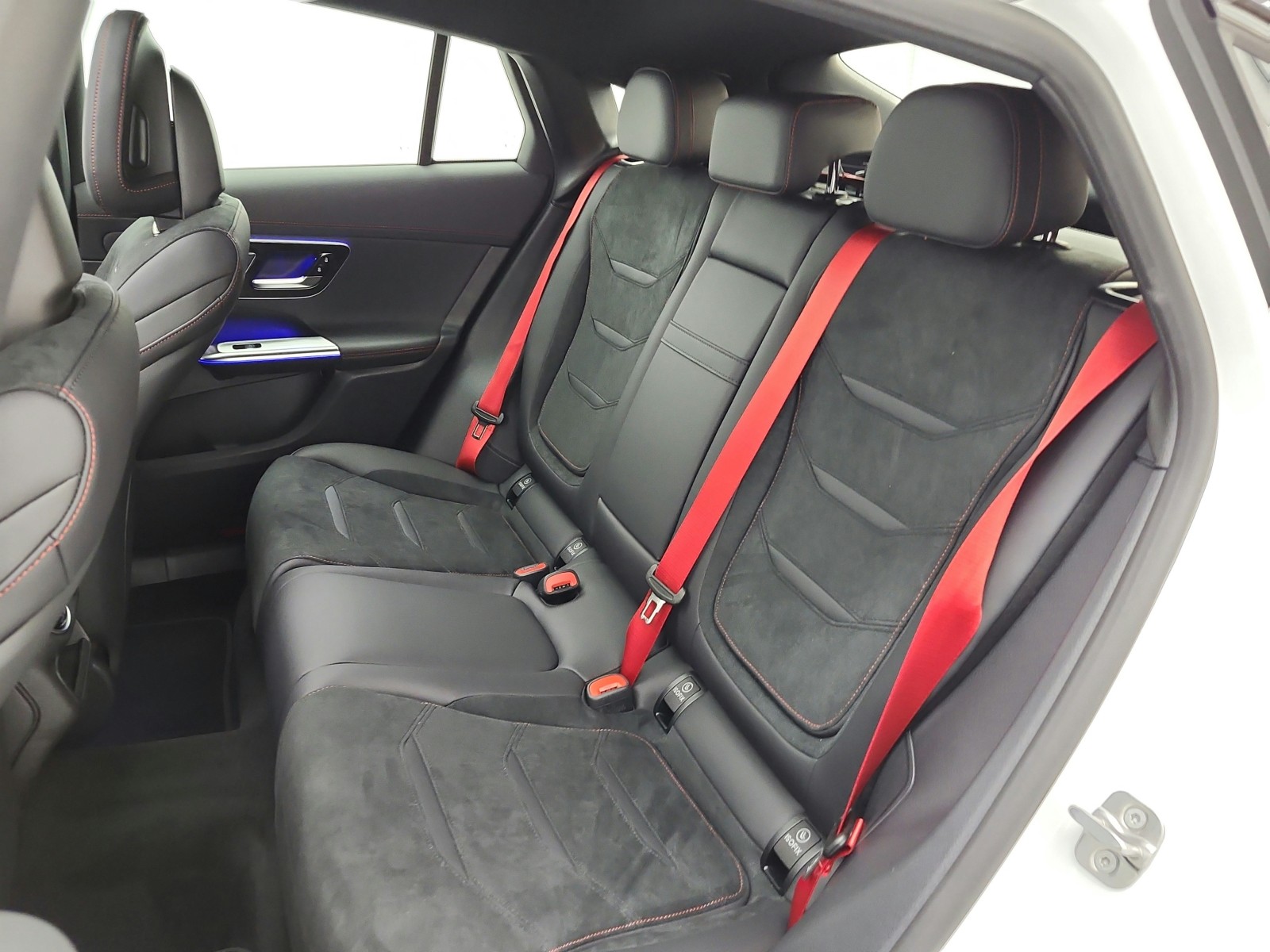 New 2026 MANUFAKTUR Moonlight White Metallic Mercedes-Benz AMG® GLC 43 image 11