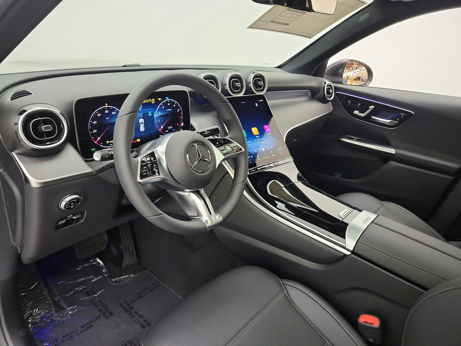 New 2027 Graphite Grey Metallic Mercedes-Benz GLC 300 SUV image 10