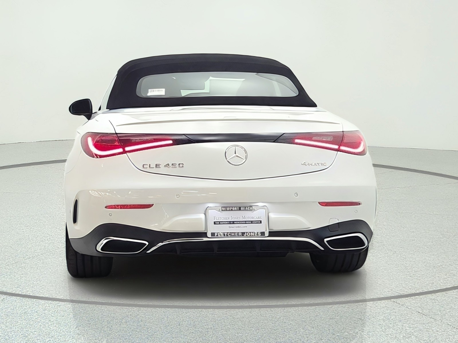 New 2027 MANUFAKTUR Moonlight White Metallic Mercedes-Benz CLE 450 4MATIC® Cabriolet image 6