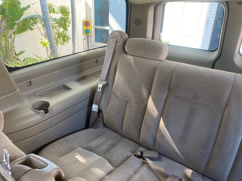 2003 Chevrolet Suburban LT 1 OWNER NO ACCIDENTS in ,