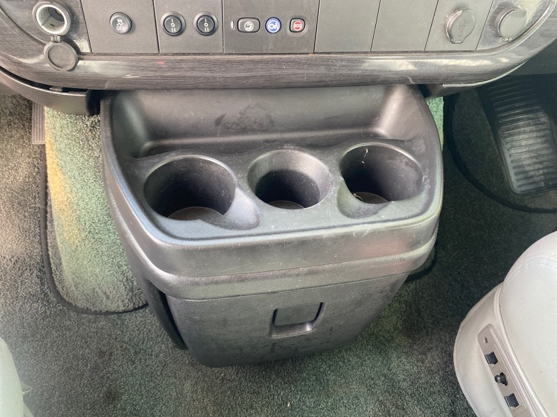 2013 GMC SAVANA HI TOP CONVERSION HANDICAP LIFT LOW MILES 24,857 in , 
