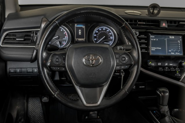 2018 Toyota Camry XLE 17