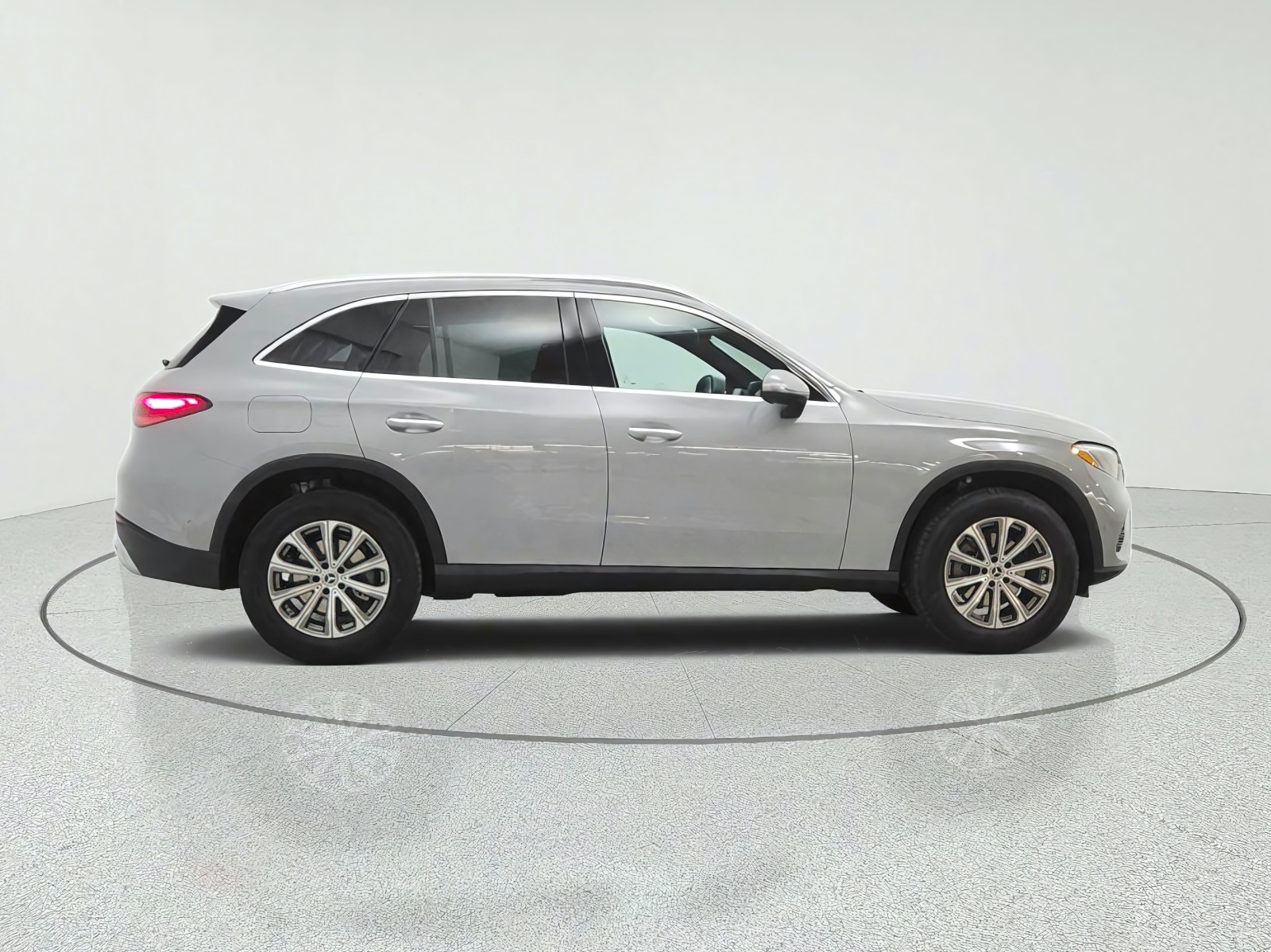 New 2027 MANUFAKTUR Alpine Grey Mercedes-Benz GLC 300 SUV image 4
