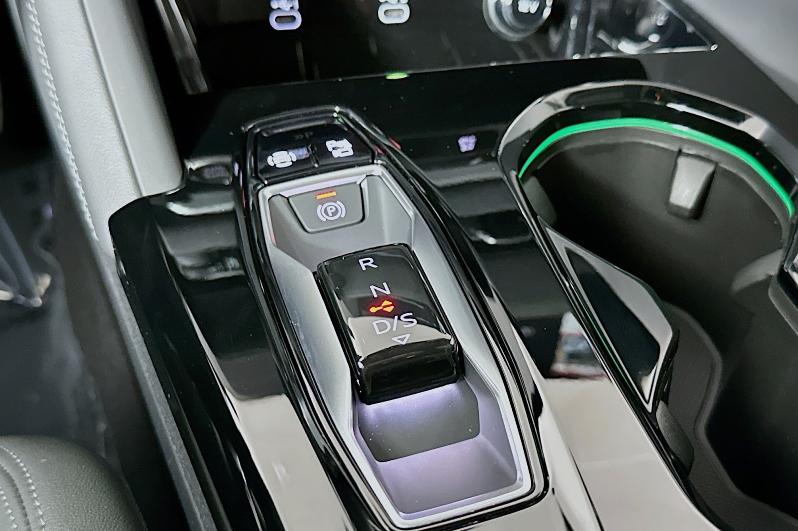 New 2025 Mythos Black Metallic Audi Premium Plus image 7