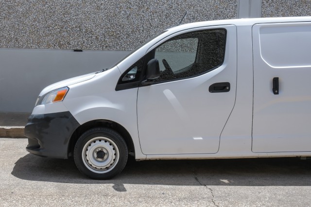 2018 Nissan NV200 Compact Cargo S 16