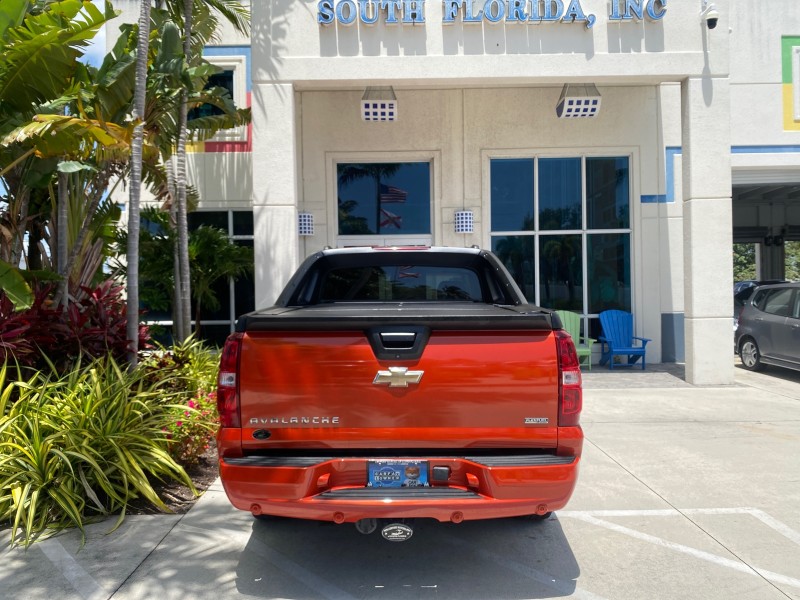 2009 Chevrolet Avalanche LT PU LOW MILES 58,696 in ,