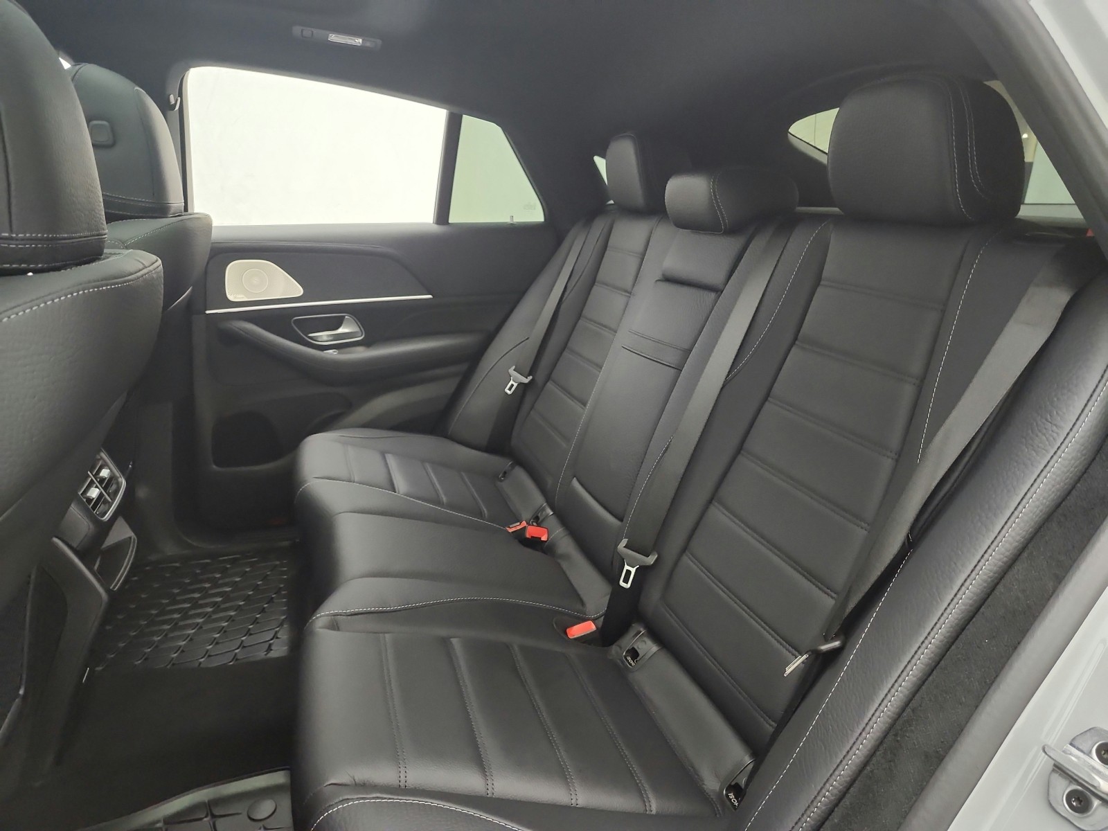 New 2026 MANUFAKTUR Alpine Grey Mercedes-Benz GLE 450 image 11