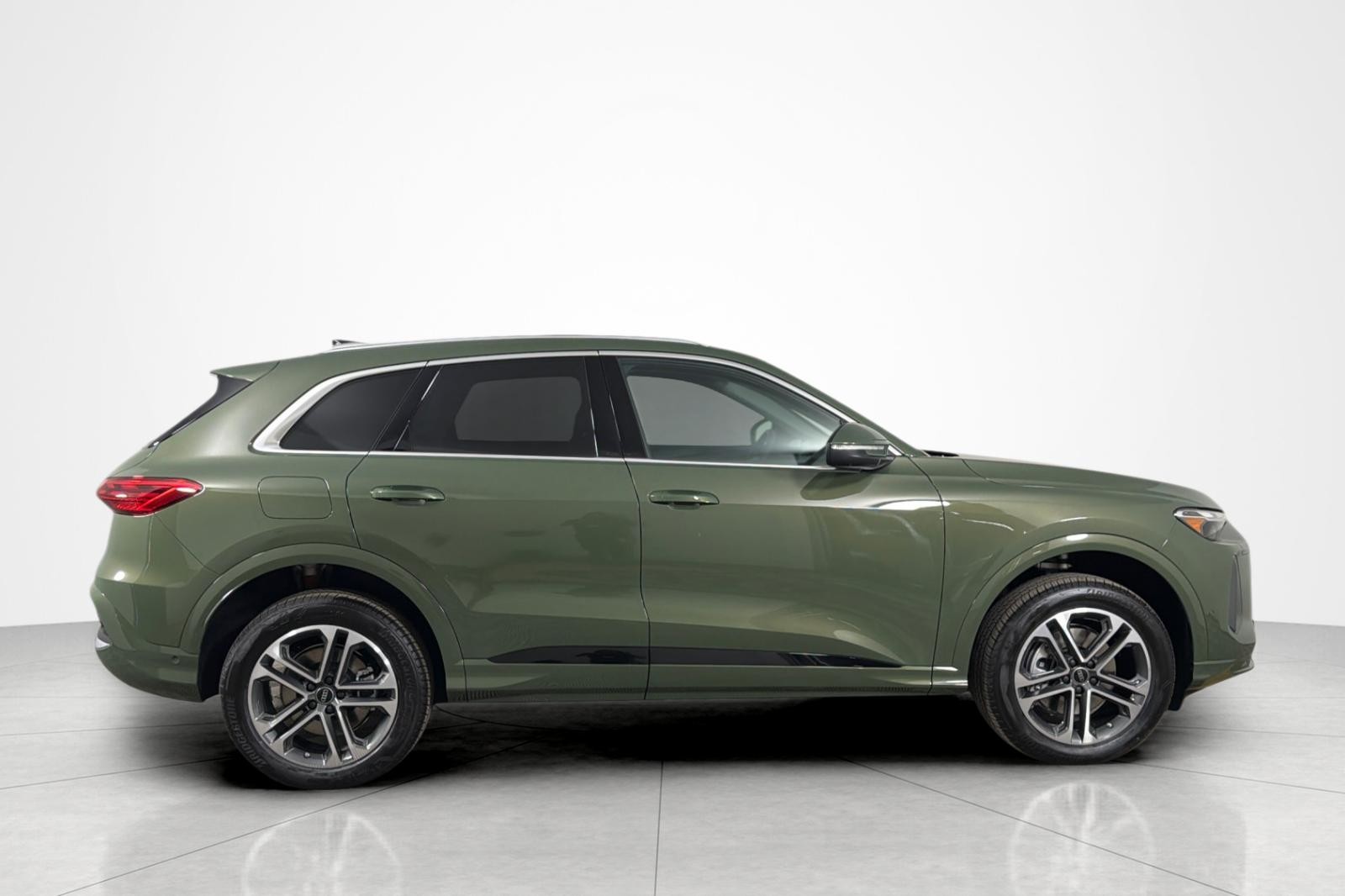 New 2026 District Green Metallic Audi Premium 2.0 TFSI quattro image 7
