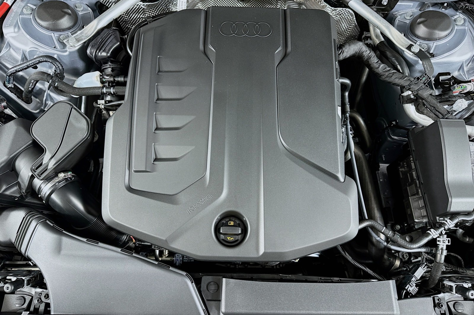 New 2025 Florett Silver Metallic Audi Premium Plus image 12