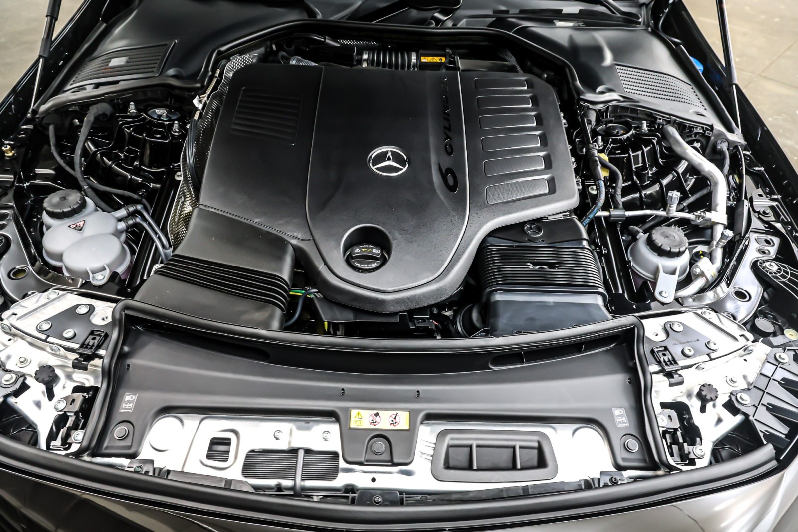 New 2026 Obsidian Black Metallic Mercedes-Benz CLE 450 image 11